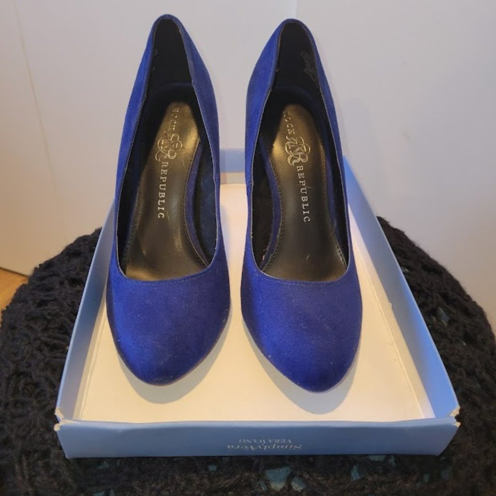 Rock and Republic Blue Heels